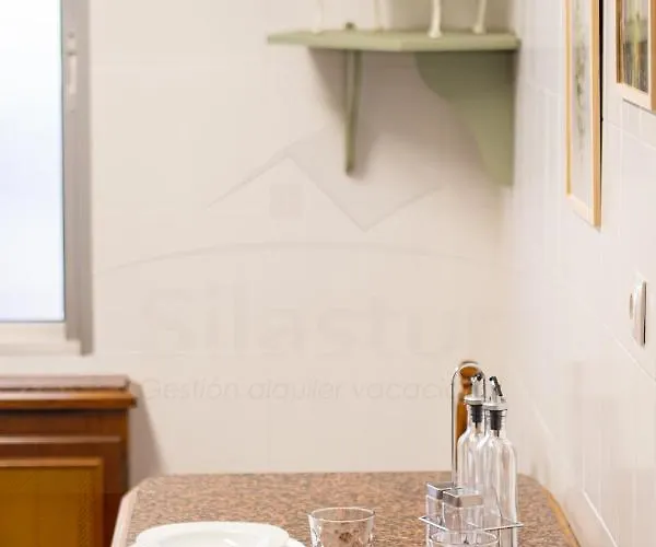 Ezcurdia, Lejlighed *